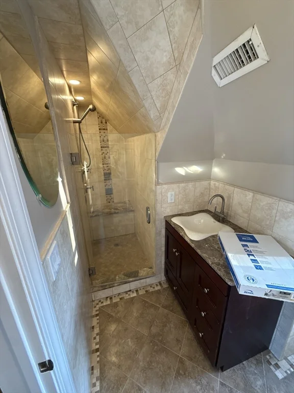 3 bed, 2 bath apartment for rent at 285 Crescent Ave Unit 2, Beachmont — photo 7 of 23