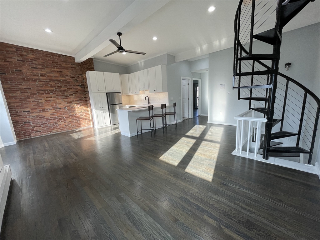 2 bed, 1 bath apartment for rent at 285 Dorchester St Unit 3, South Boston — photo 2 of 10