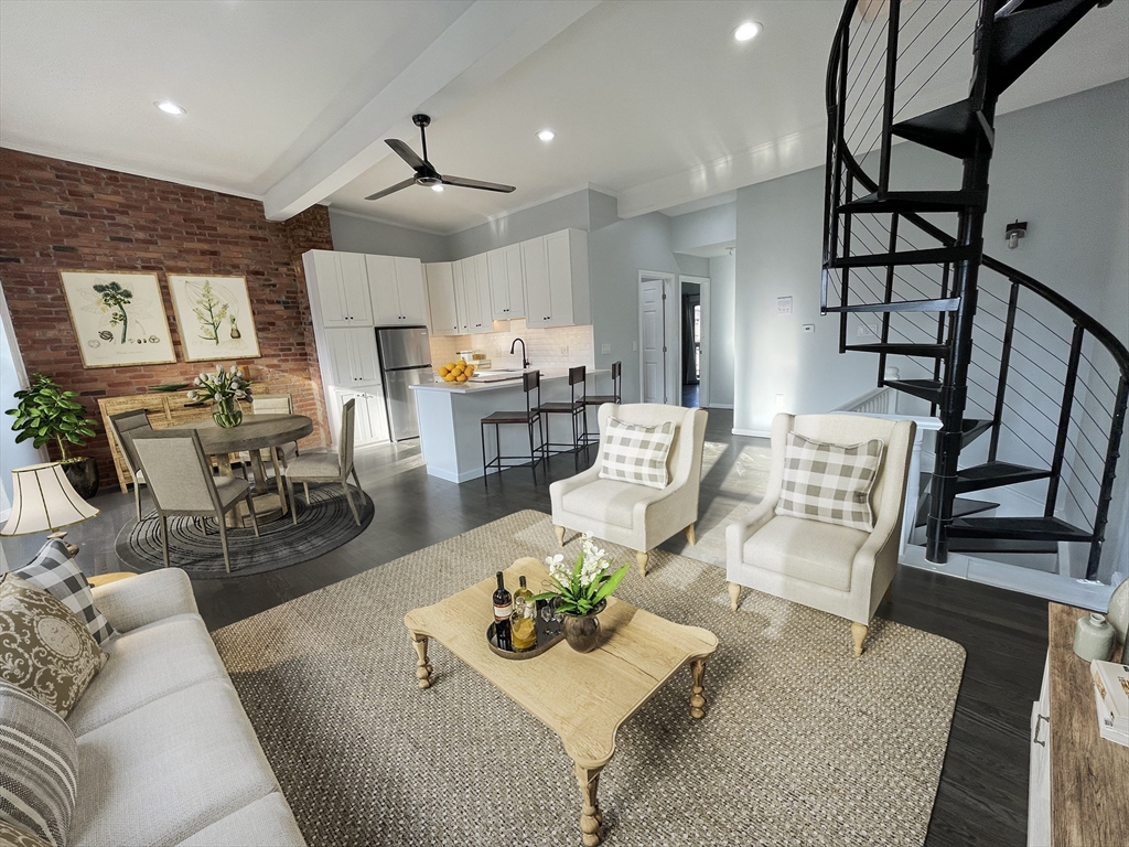 2 bed, 1 bath apartment for rent at 285 Dorchester St Unit 3, South Boston