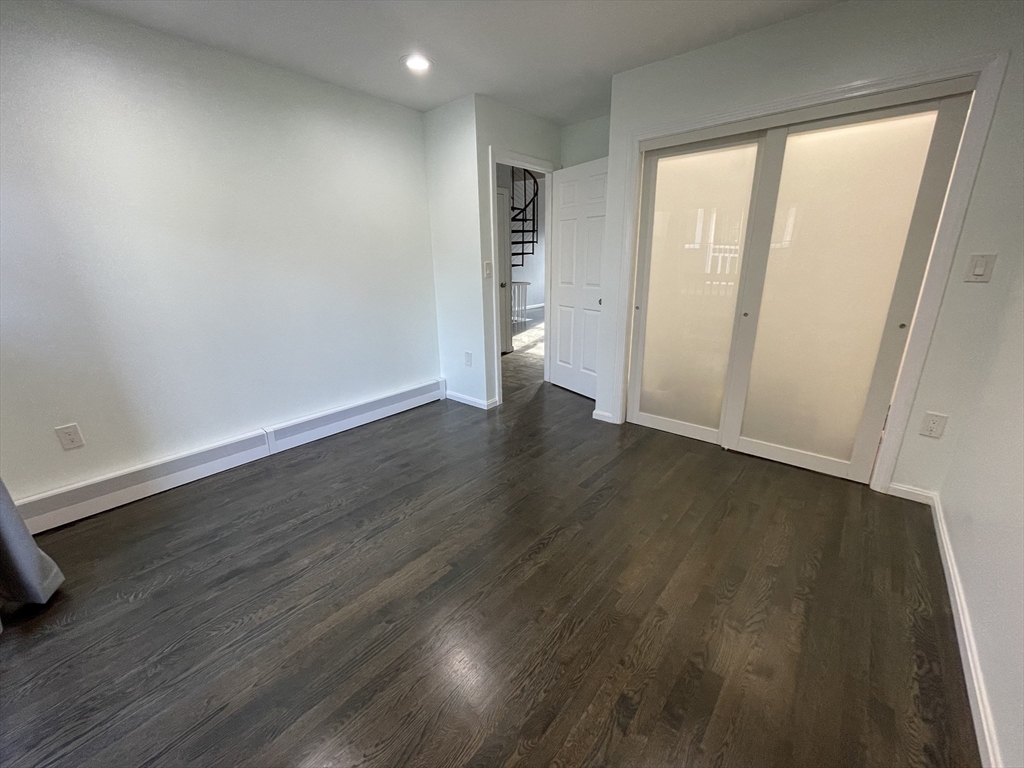 2 bed, 1 bath apartment for rent at 285 Dorchester St Unit 3, South Boston — photo 6 of 10
