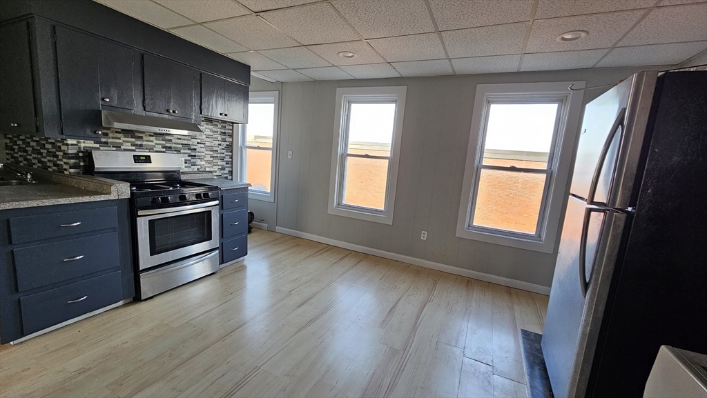 3 bed, 1 bath apartment for rent at 285 Hamlet St Unit 1, Fall River — photo 7 of 10