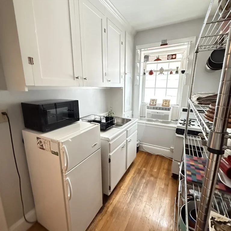 Studio bed, 1 bath apartment for rent at 285 Harvard St Unit 203, Mid Cambridge — photo 12 of 17