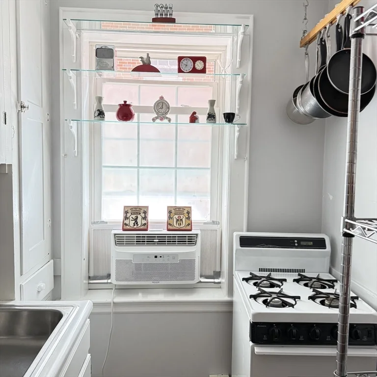 Studio bed, 1 bath apartment for rent at 285 Harvard St Unit 203, Mid Cambridge — photo 16 of 17