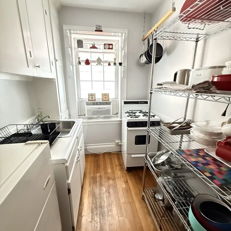 Studio bed, 1 bath apartment for rent at 285 Harvard St Unit 203, Mid Cambridge — photo 14 of 17