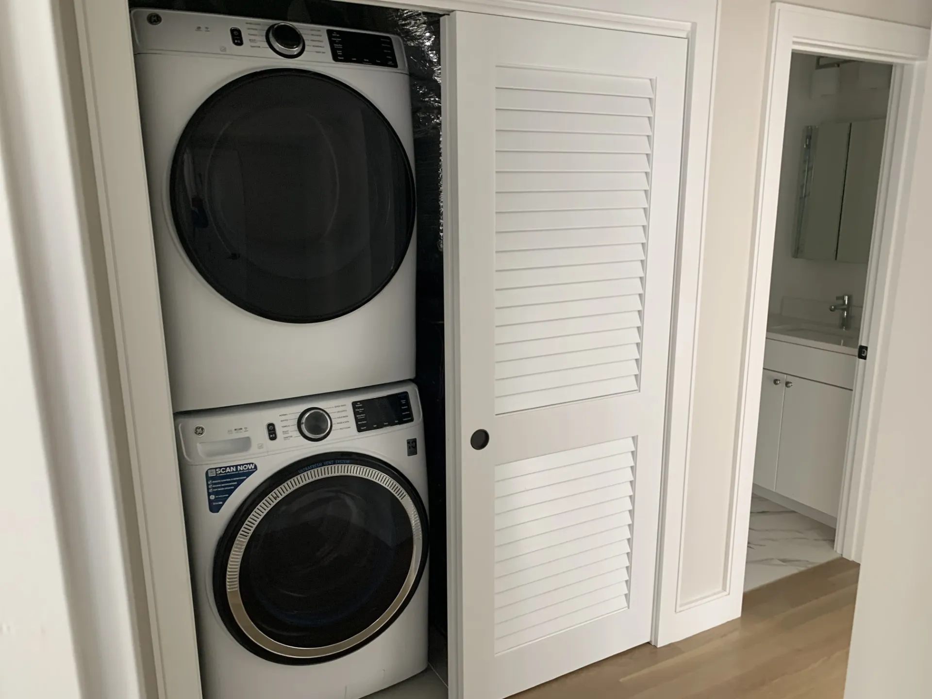 4 bed, 2 bath apartment for rent at 285 Lamartine St Unit 2, Jamaica Plain — photo 9 of 12