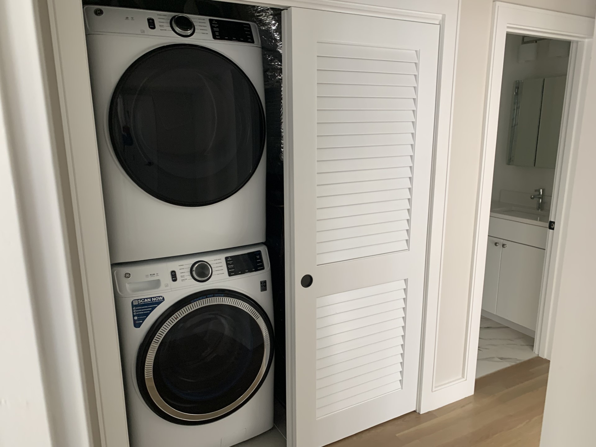 4 bed, 2 bath apartment for rent at 285 Lamartine St Unit 3, Jamaica Plain — photo 9 of 12