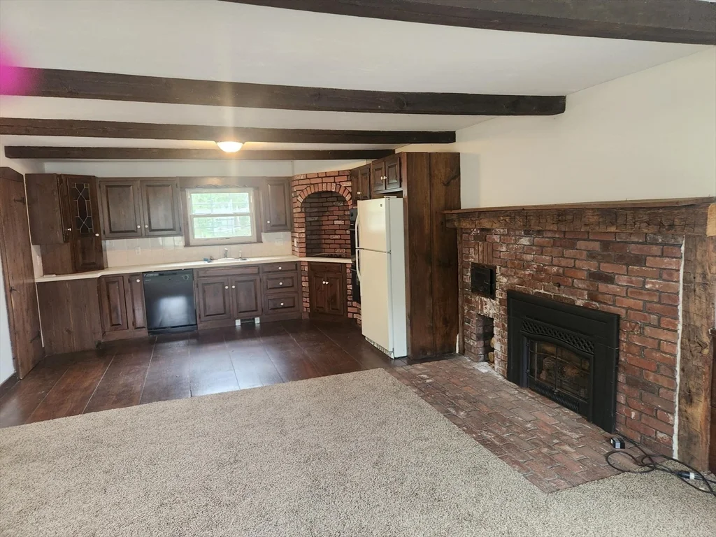 3 bed, 2 bath apartment for rent at 285 Main St Unit 1, Spencer — photo 3 of 22