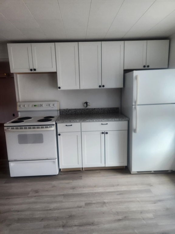 2 bed, 1 bath apartment for rent at 285 Main St Unit 2, Spencer — photo 5 of 18