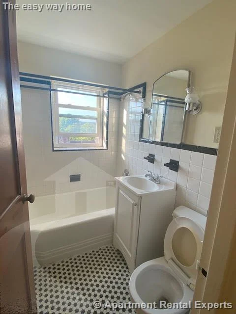 1 bed, 1 bath apartment for rent at 285 Massachusetts Ave Unit 56, East Arlington — photo 2 of 7