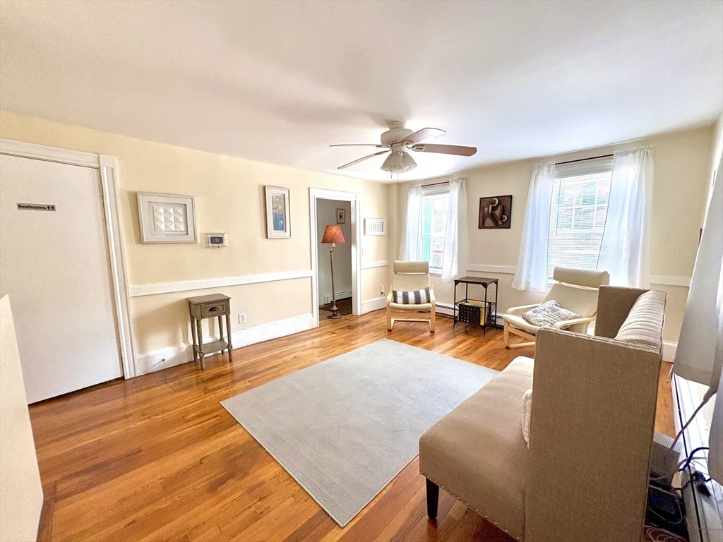 4 bed, 2 bath apartment for rent at 285 Roxbury St, Roxbury — photo 2 of 15