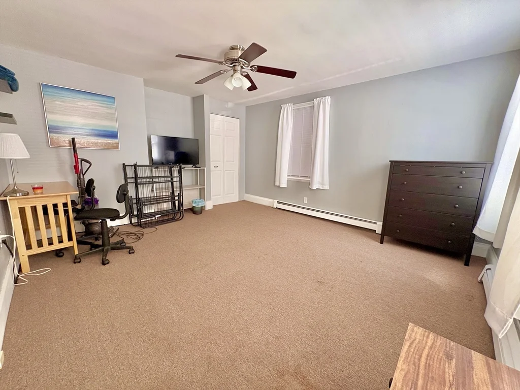 4 bed, 2 bath apartment for rent at 285 Roxbury St, Roxbury — photo 8 of 15