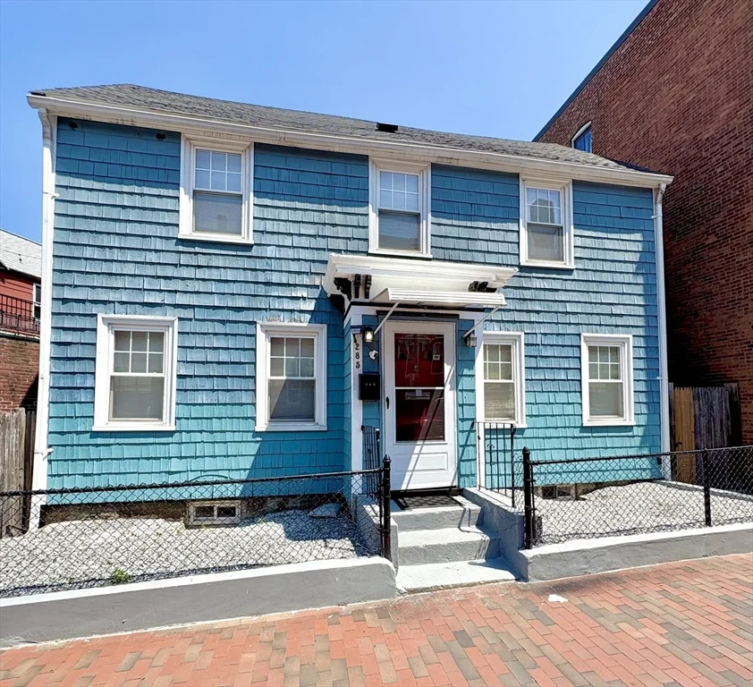 4 bed, 2 bath apartment for rent at 285 Roxbury St, Roxbury — photo 1 of 15