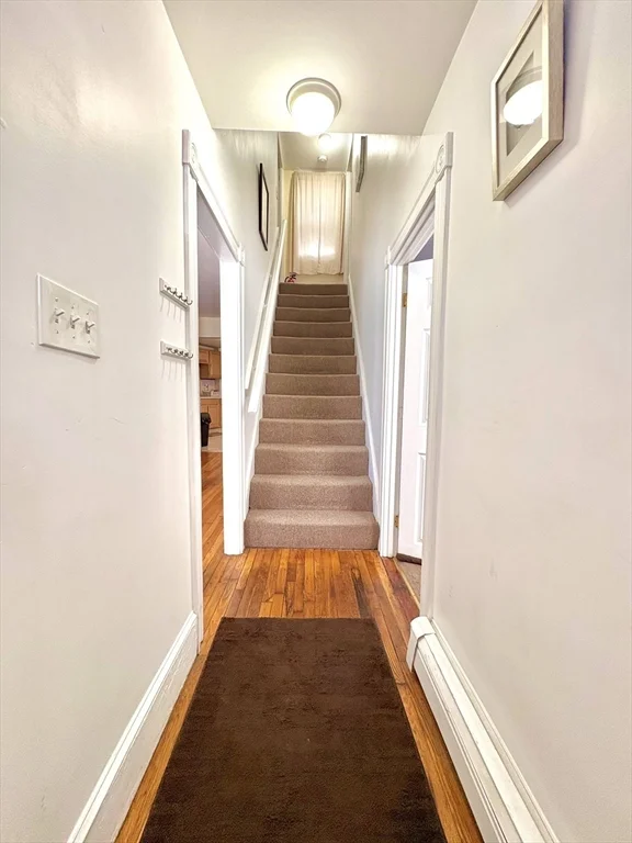 4 bed, 2 bath apartment for rent at 285 Roxbury St, Roxbury — photo 13 of 15