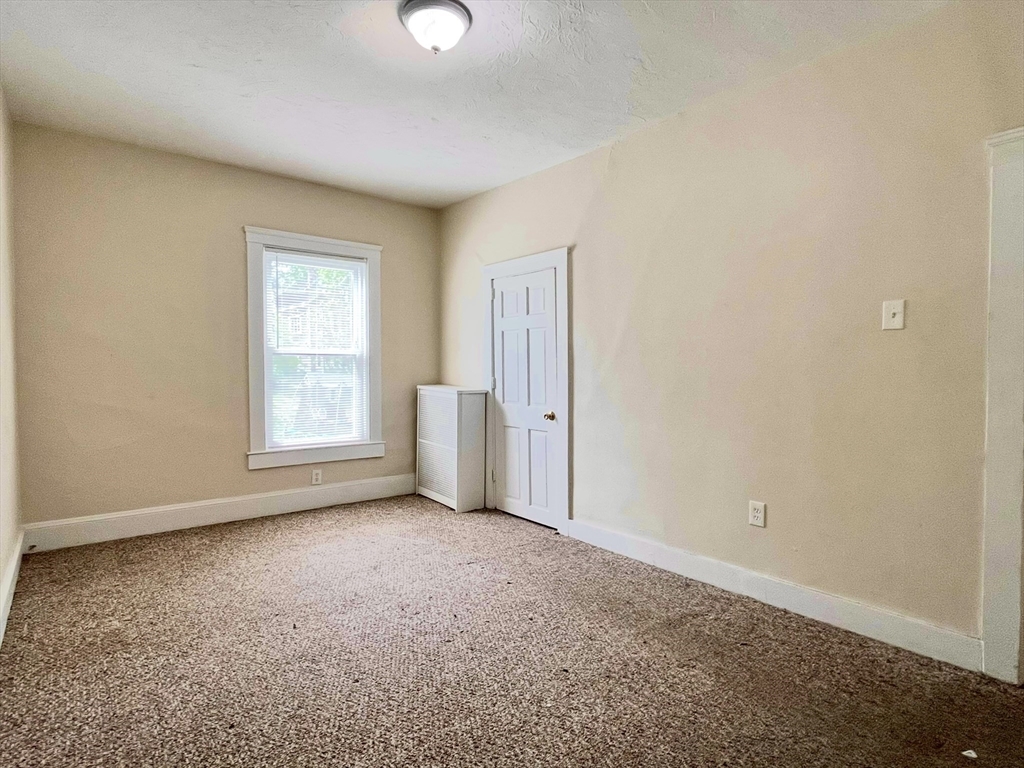 3 bed, 1 bath apartment for rent at 285 West Elm Unit 2, Brockton — photo 11 of 21