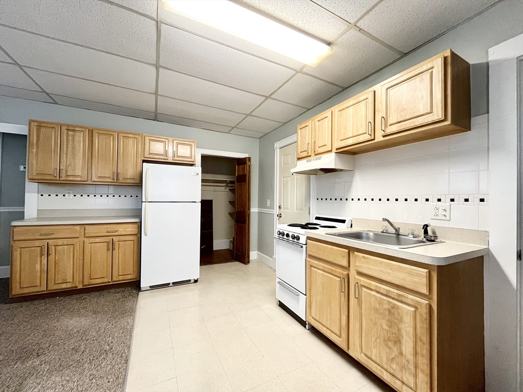 1 bed, 1 bath apartment for rent at 285 West Elm Unit 5, Brockton — photo 9 of 16