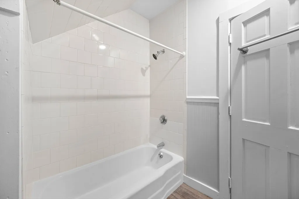 1 bed, 1 bath apartment for rent at 285 West Elm Unit 7, Brockton — photo 17 of 25