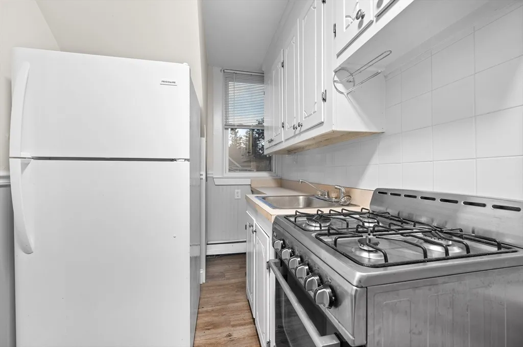 1 bed, 1 bath apartment for rent at 285 West Elm Unit 7, Brockton — photo 6 of 25
