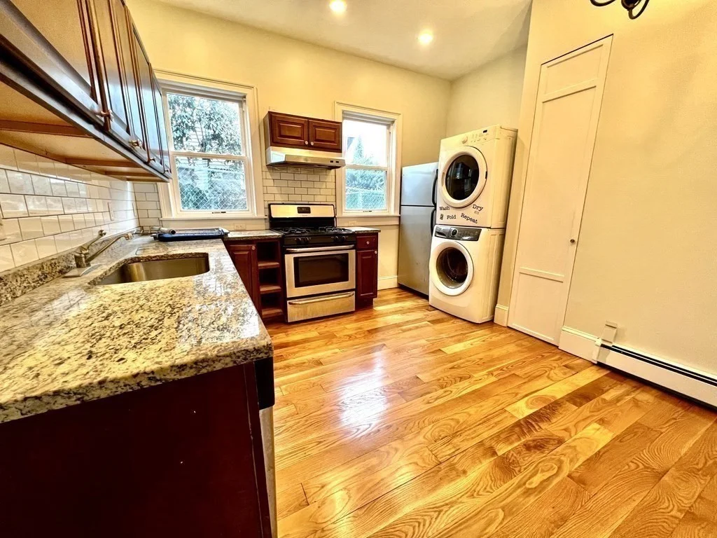 1 bed, 1 bath apartment for rent at 285 Whitwell St Unit 1R, Quincy — photo 5 of 11