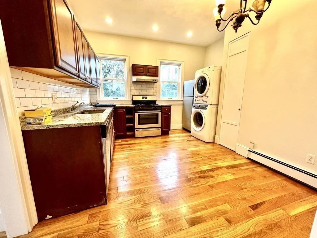 1 bed, 1 bath apartment for rent at 285 Whitwell St Unit 1R, Quincy — photo 4 of 11