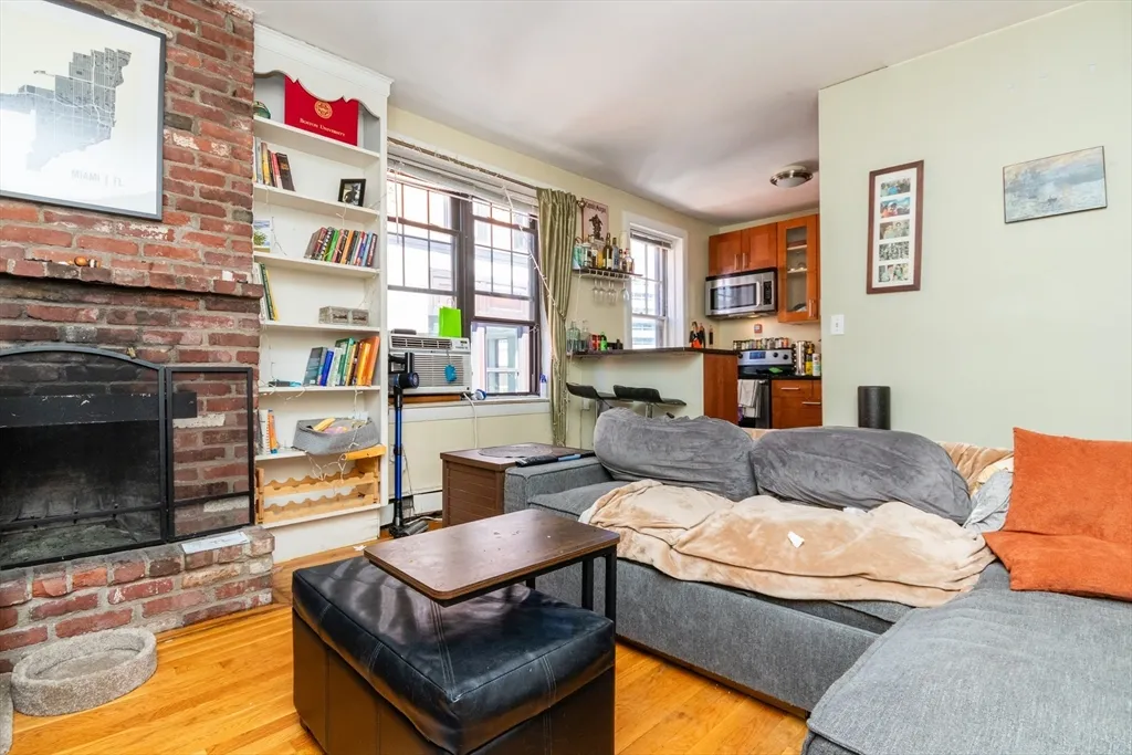 2 bed, 1 bath apartment for rent at 286 Cambridge St Unit 8, Beacon Hill