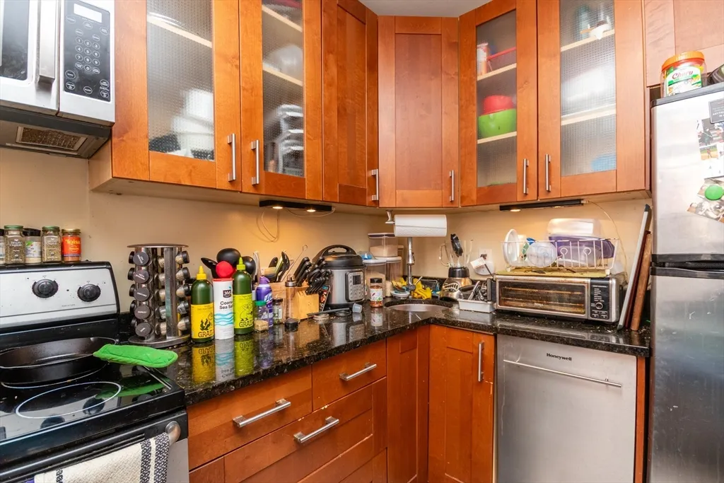 2 bed, 1 bath apartment for rent at 286 Cambridge St Unit 8, Beacon Hill — photo 6 of 24