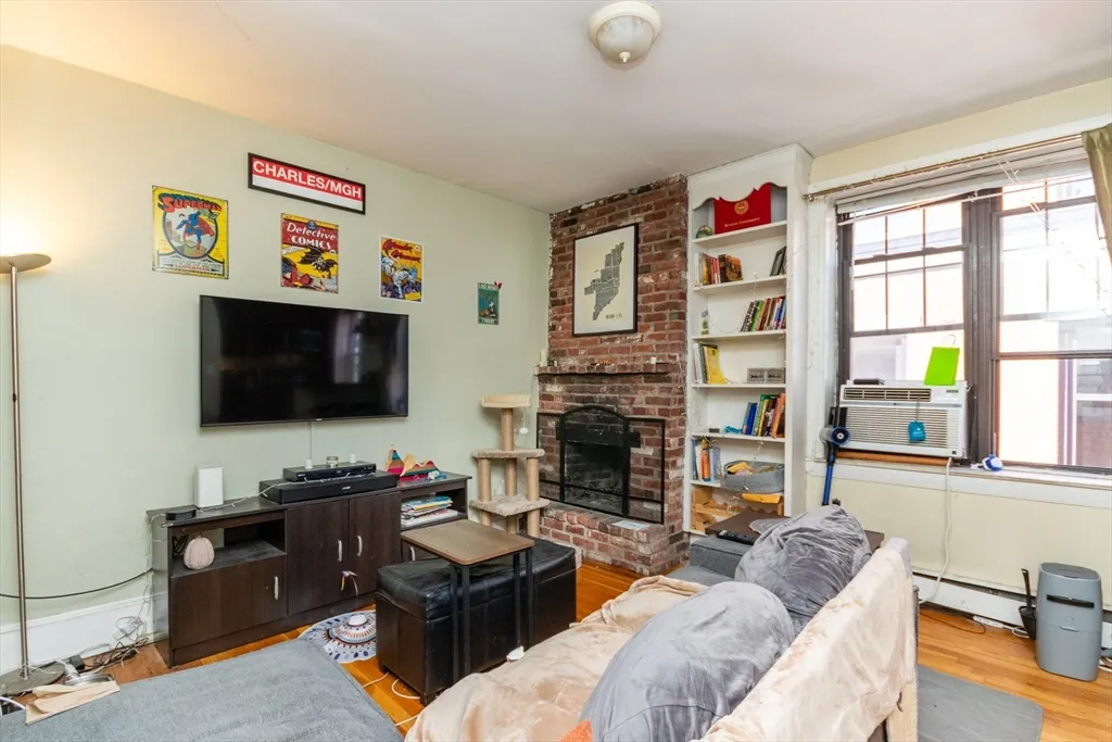 2 bed, 1 bath apartment for rent at 286 Cambridge St Unit 8, Beacon Hill — photo 2 of 24