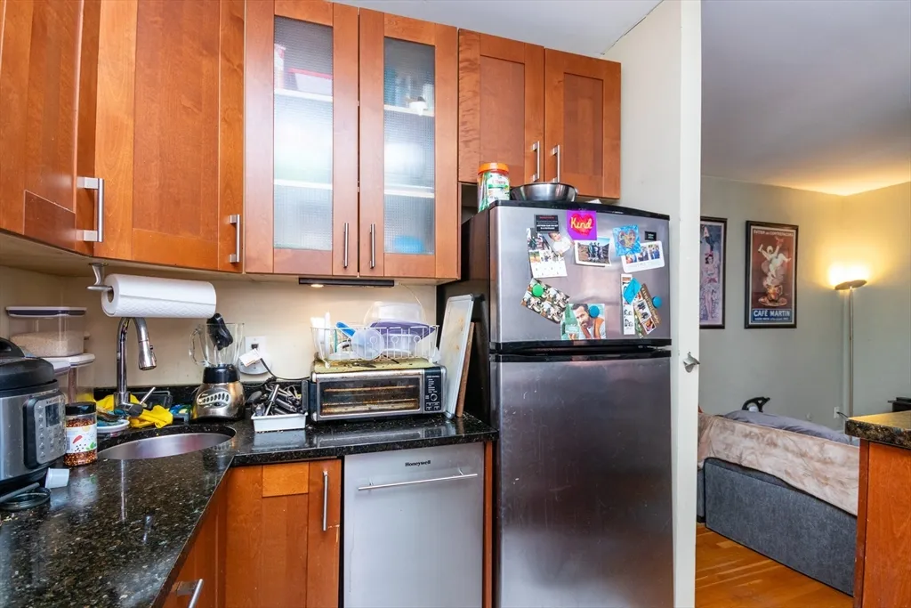 2 bed, 1 bath apartment for rent at 286 Cambridge St Unit 8, Beacon Hill — photo 7 of 24