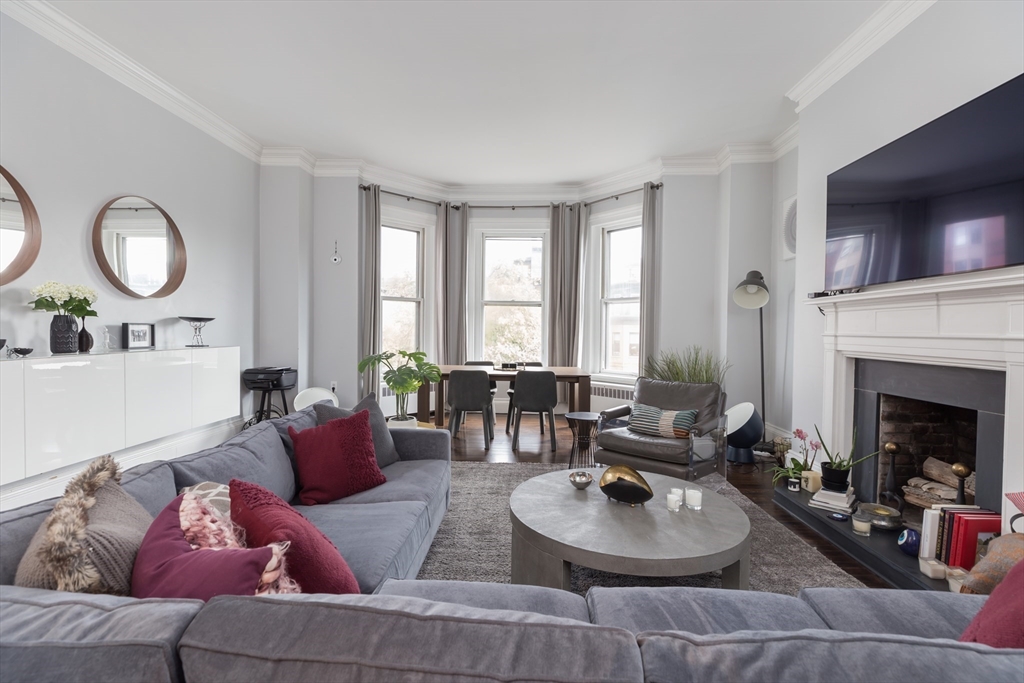 1 bed, 1 bath apartment for rent at 286 Beacon St Unit 7, Back Bay — photo 2 of 9