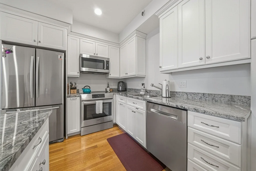 2 bed, 2 bath apartment for rent at 286 Beacon Unit 2, Back Bay — photo 21 of 40