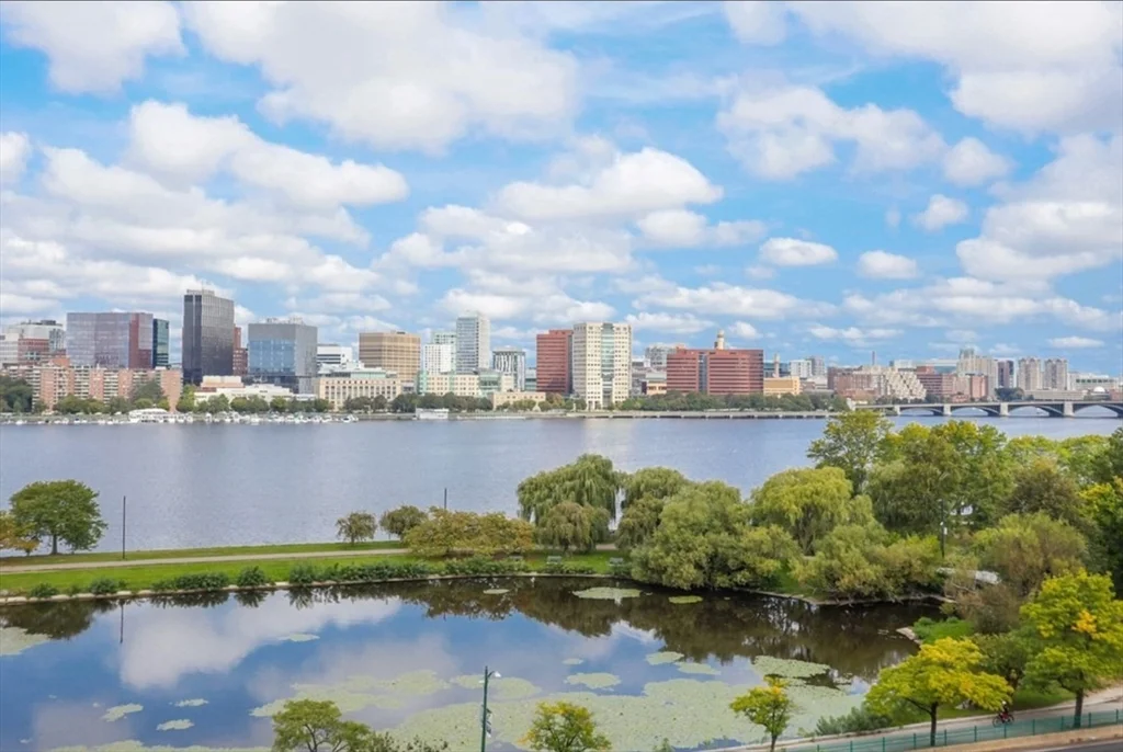 2 bed, 2 bath apartment for rent at 286 Beacon Unit 2, Back Bay — photo 38 of 40