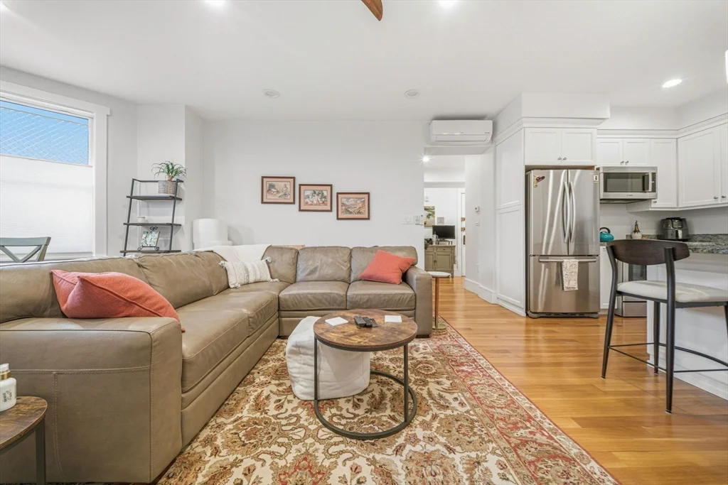 2 bed, 2 bath apartment for rent at 286 Beacon Unit 2, Back Bay — photo 8 of 40