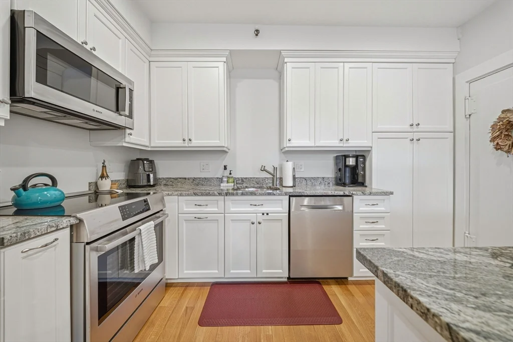2 bed, 2 bath apartment for rent at 286 Beacon Unit 2, Back Bay — photo 16 of 40