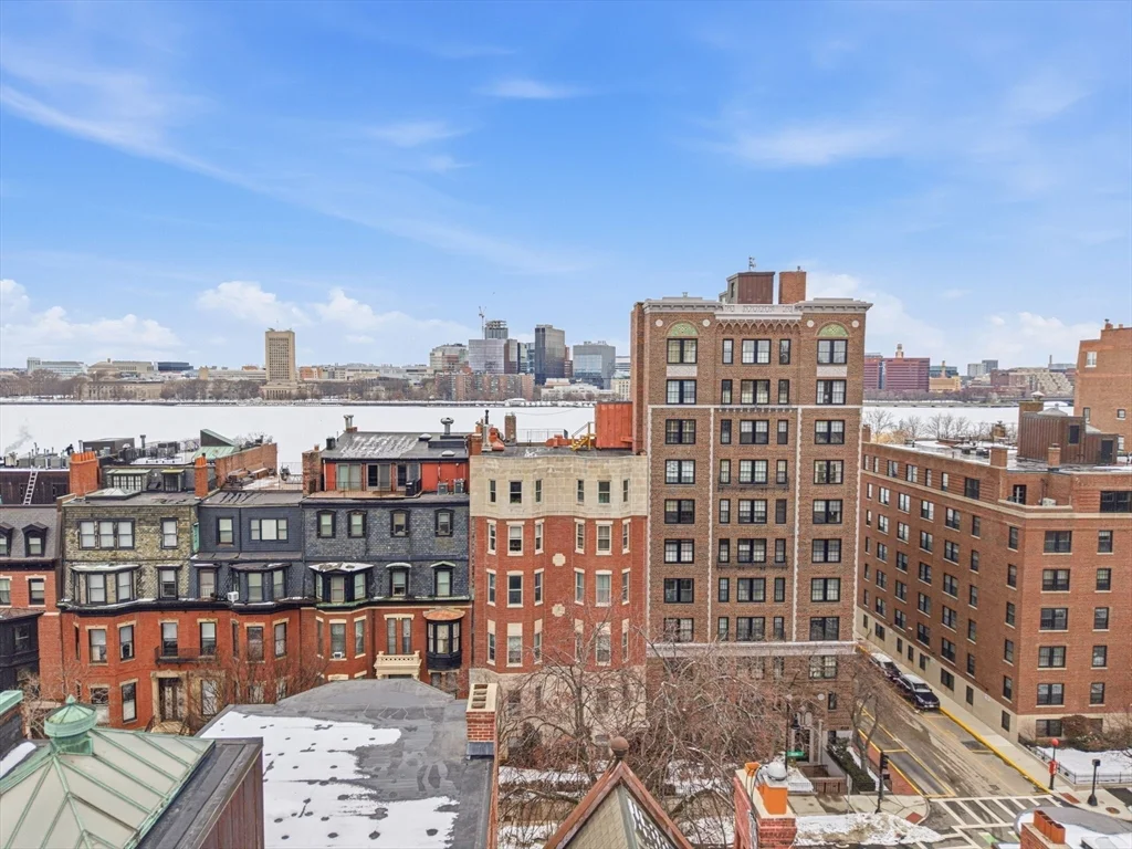 2 bed, 2 bath apartment for rent at 286 Beacon Unit 2, Back Bay — photo 31 of 40