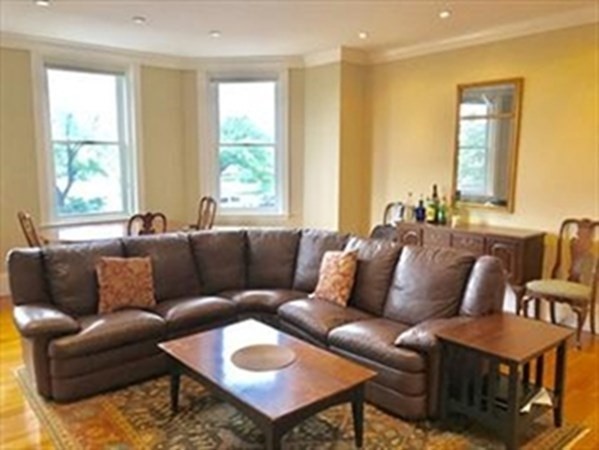 1 bed, 1 bath apartment for rent at 286 Beacon Unit 4, Back Bay
