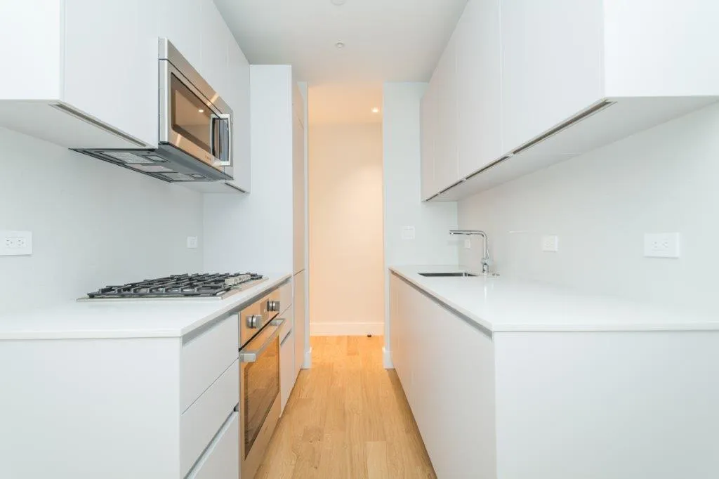 1 bed, 1 bath apartment for rent at 286 Chestnut Hill Ave Unit 16, Brighton
