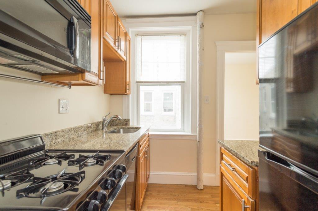 1 bed, 1 bath apartment for rent at 286 Chestnut Hill Ave Unit 18D, Brighton — photo 2 of 8
