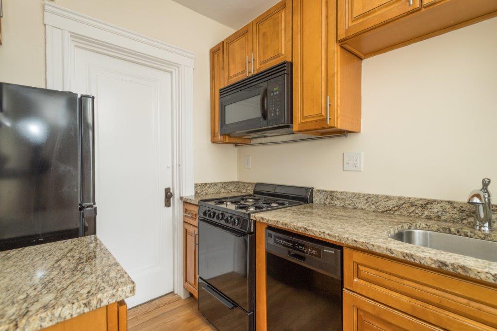 1 bed, 1 bath apartment for rent at 286 Chestnut Hill Ave Unit 18D, Brighton — photo 1 of 8