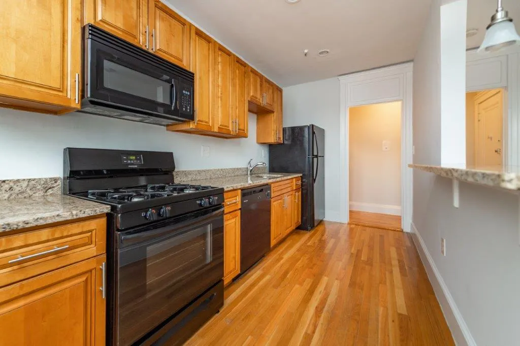 Studio bed, 1 bath apartment for rent at 286 Chestnut Hill Ave Unit 20, Brighton