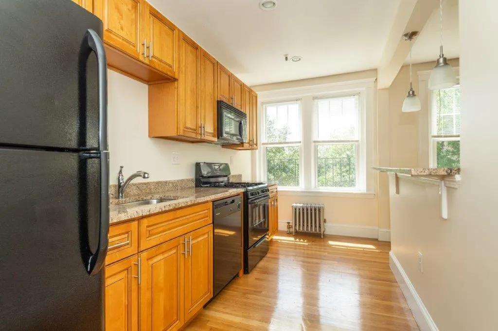 Studio bed, 1 bath apartment for rent at 286 Chestnut Hill Ave Unit 22A, Brighton — photo 6 of 8