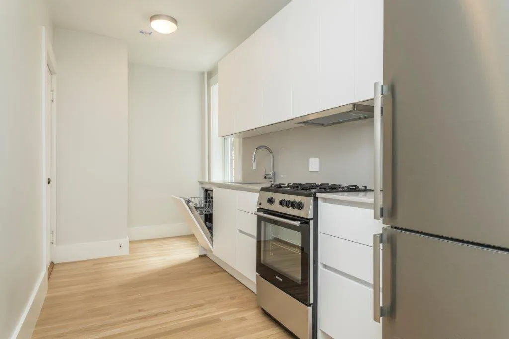 1 bed, 1 bath apartment for rent at 286 Chestnut Hill Ave Unit 4, Brighton — photo 3 of 7
