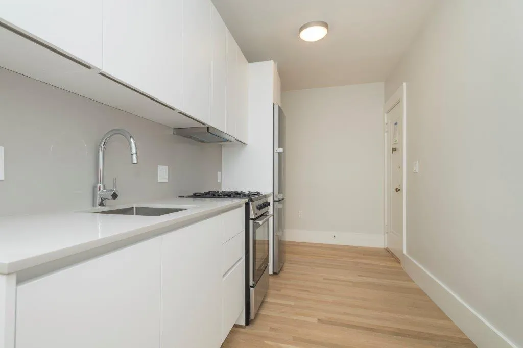 1 bed, 1 bath apartment for rent at 286 Chestnut Hill Ave Unit 4, Brighton — photo 2 of 7