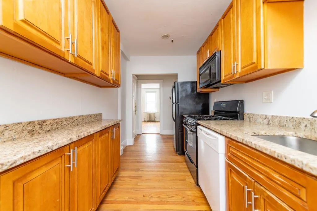2 bed, 1 bath apartment for rent at 286 Chestnut Hill Ave Unit 5, Brighton