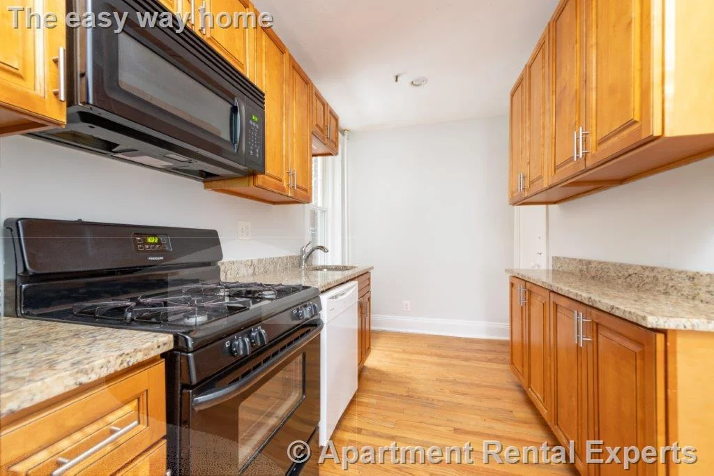 2 bed, 1 bath apartment for rent at 286 Chestnut Hill Ave Unit 5, Brighton — photo 4 of 8