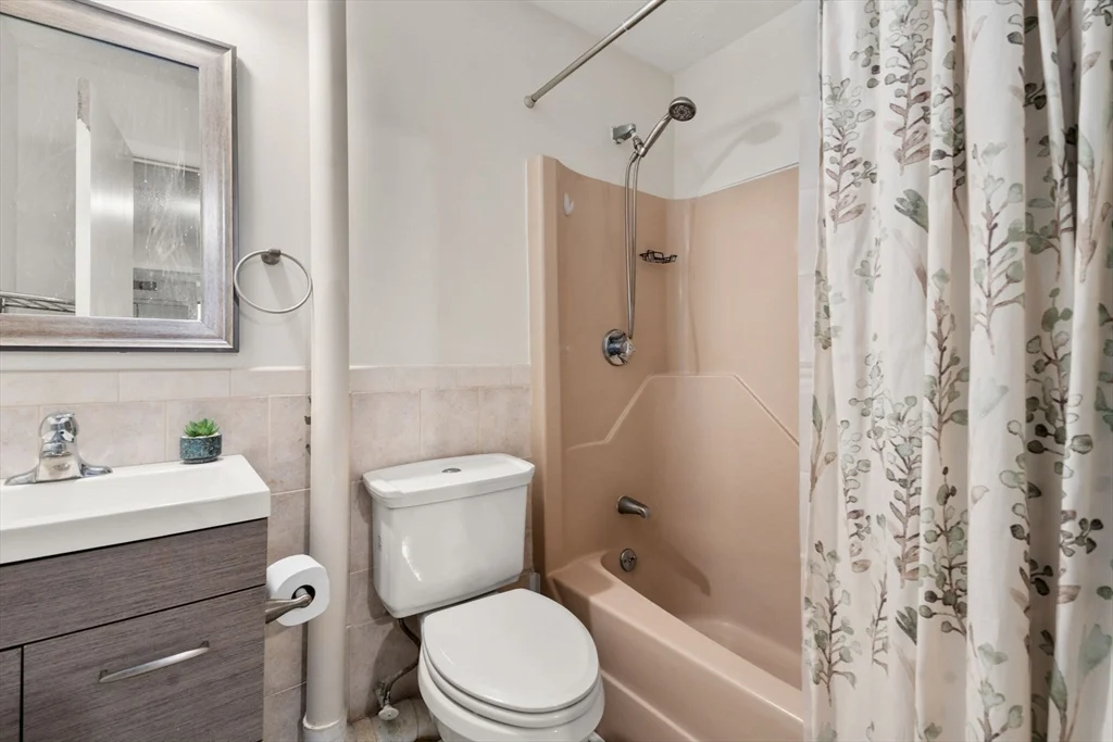 2 bed, 2 bath apartment for rent at 286 Fenno St Unit 4, Revere — photo 15 of 28