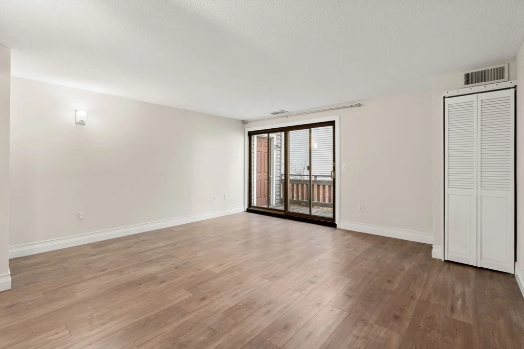 2 bed, 2 bath apartment for rent at 286 Fenno St Unit 4, Revere — photo 10 of 28
