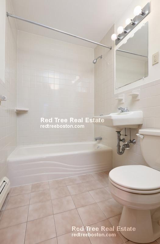2 bed, 1 bath apartment for rent at 286 Grove St Unit 1, Auburndale — photo 6 of 9
