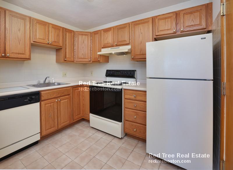 2 bed, 1 bath apartment for rent at 286 Grove St Unit 5, Auburndale — photo 2 of 9