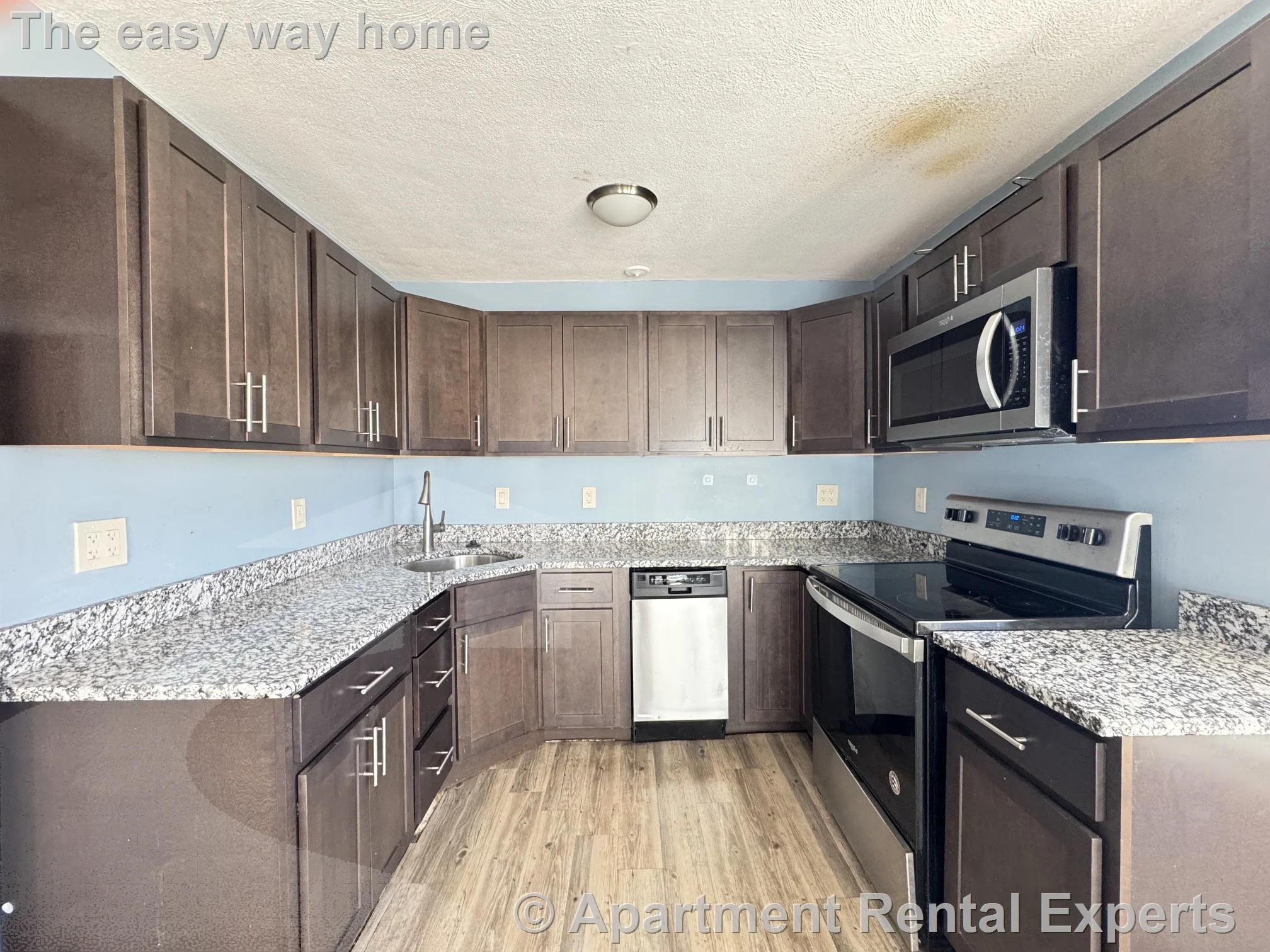 4 bed, 1 bath apartment for rent at 286 Highland Ave Unit 3, Spring Hill — photo 1 of 18