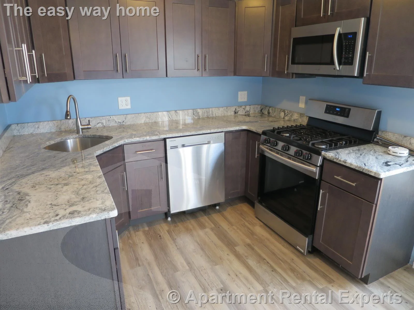4 bed, 1 bath apartment for rent at 286 Highland Ave Unit 3, Spring Hill — photo 3 of 14