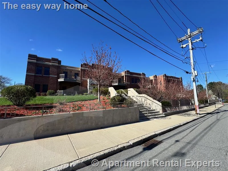 2 bed, 2 bath apartment for rent at 286 Main St Unit 104, Woburn — photo 12 of 14
